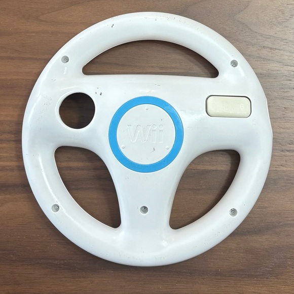 Nintendo Wii Racing Wheel - White - Picture 2 of 2